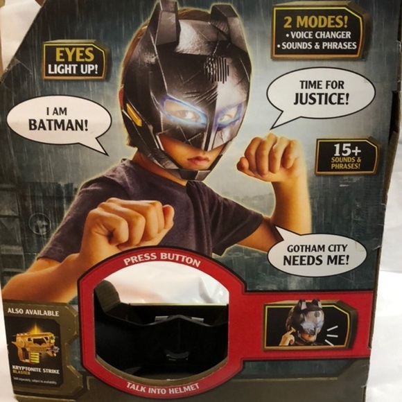 BATMAN light up Voice Changing talking Mask with Over 15‎ Sounds brand new - Picture 4 of 8
